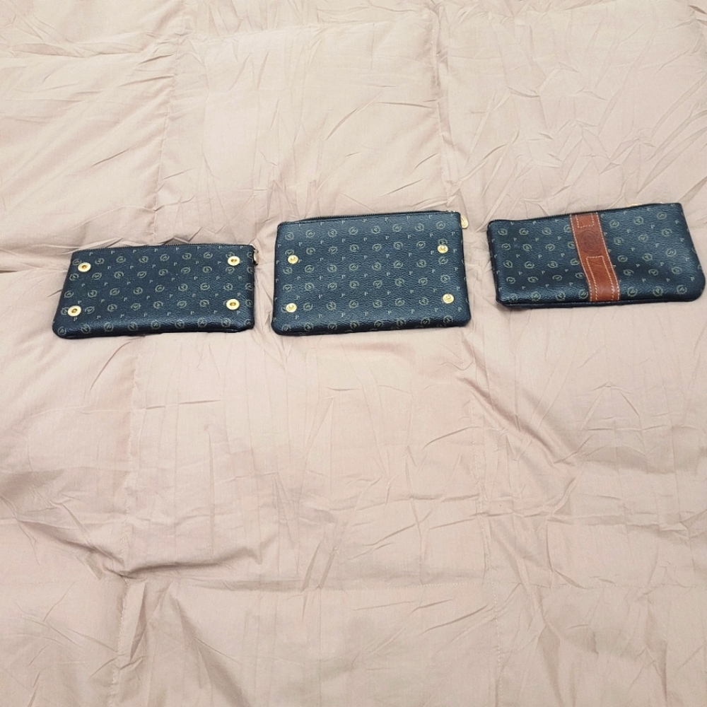 Pollini Leather Wallet That Turns Into 3 Individual Wallets - Picture 8 of 11